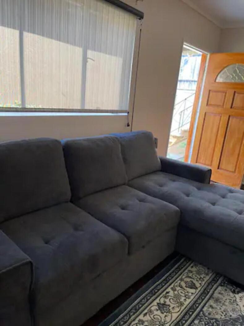 Apartment Spacious Single D In Santa Monica Los Angeles